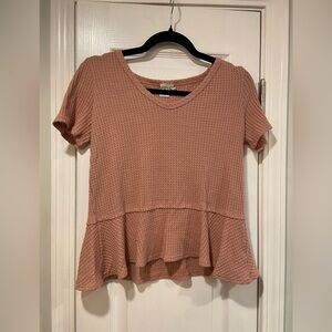 Paper Crane Size S Pink Waffle Knit V Neck Short Sleeve Ruffle Hem Peplum Top